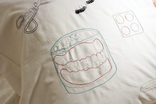 Ilona Anderson Tells Tales Of South Africa | Hand Embroidery Ilona Anderson - Some Very Important Things (detail)