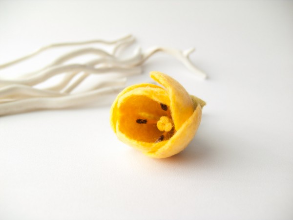 Needle Felt And Fiber Flowers Felttess